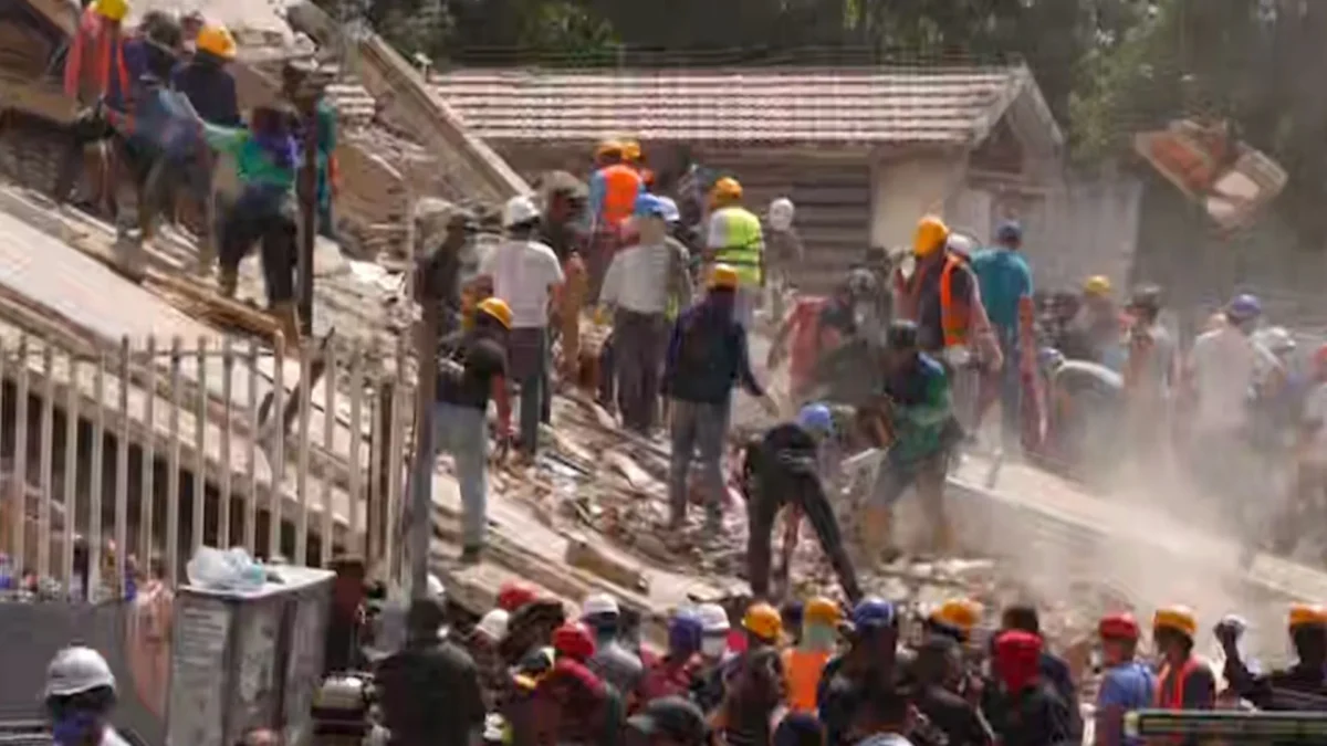 Volunteers Help Search for Earthquake Survivors, Clear Debris as Rescue Efforts Continue in Venezuela