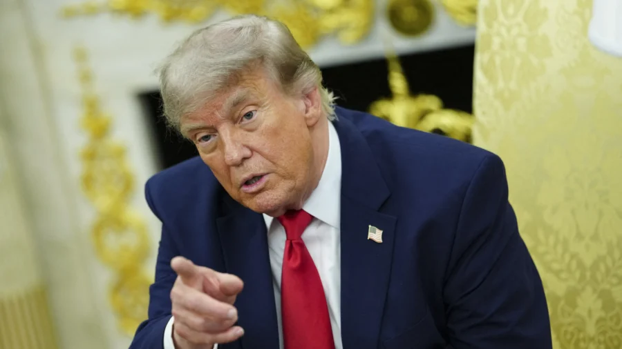 Trump Receives Religious Liberty Commission Report
