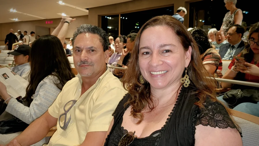 Couple From Colombia Impressed With Traditional Chinese Culture at Shen Yun