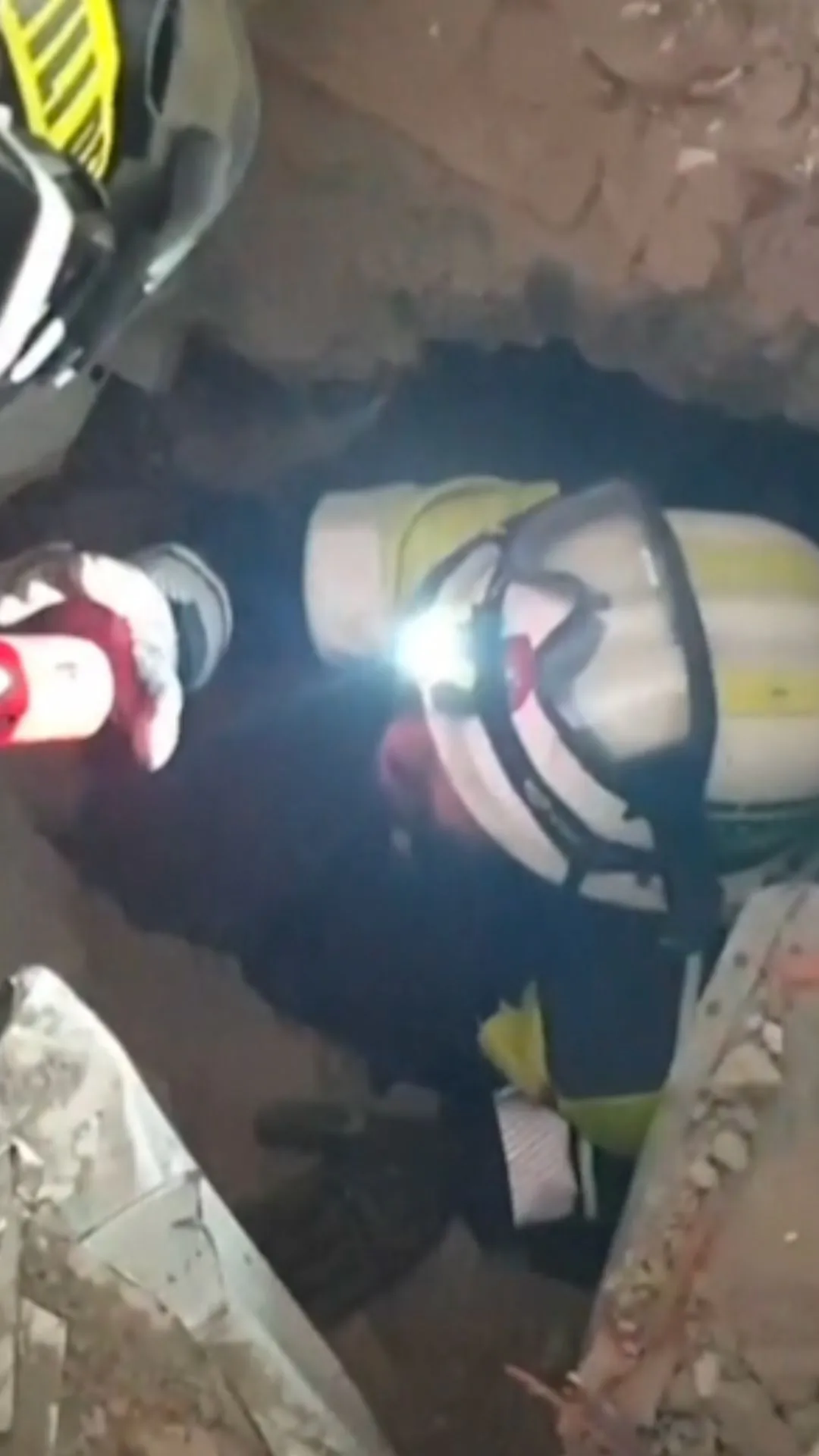 International Firefighters Join Search and Rescue Efforts in Venezuela’s La Guaira