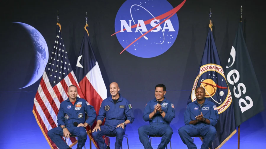 NASA Provides Moon Base Program Update
