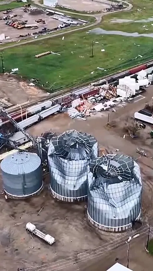 Storms Leaves Trail of Wind-Damaged Buildings, Flooding in South Dakota