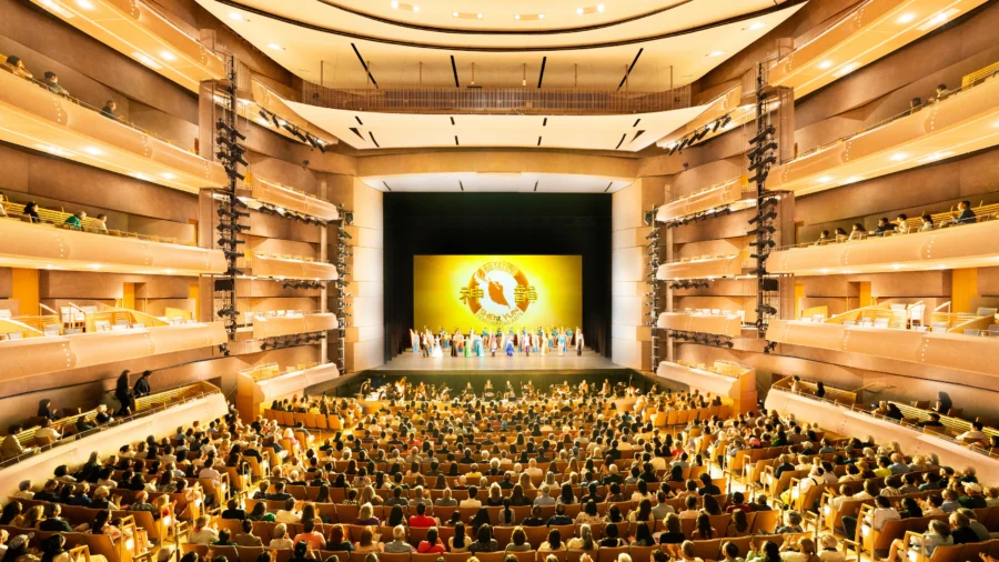 Sold-Out Show in Toronto Caps Shen Yun's 2026 World Tour