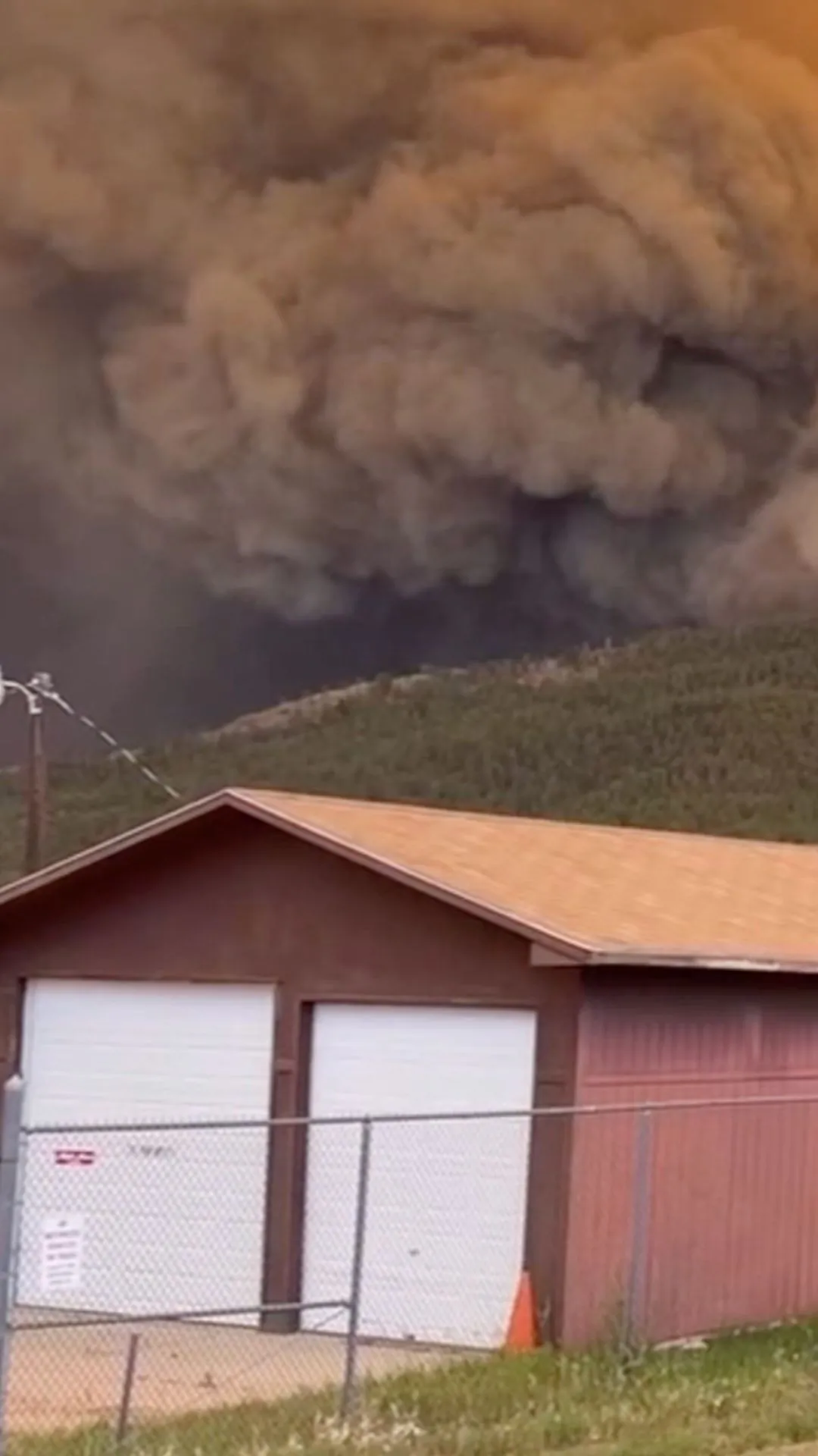 Aspen Acres Fire Rages in Colorado, Prompting Mandatory Evacuations