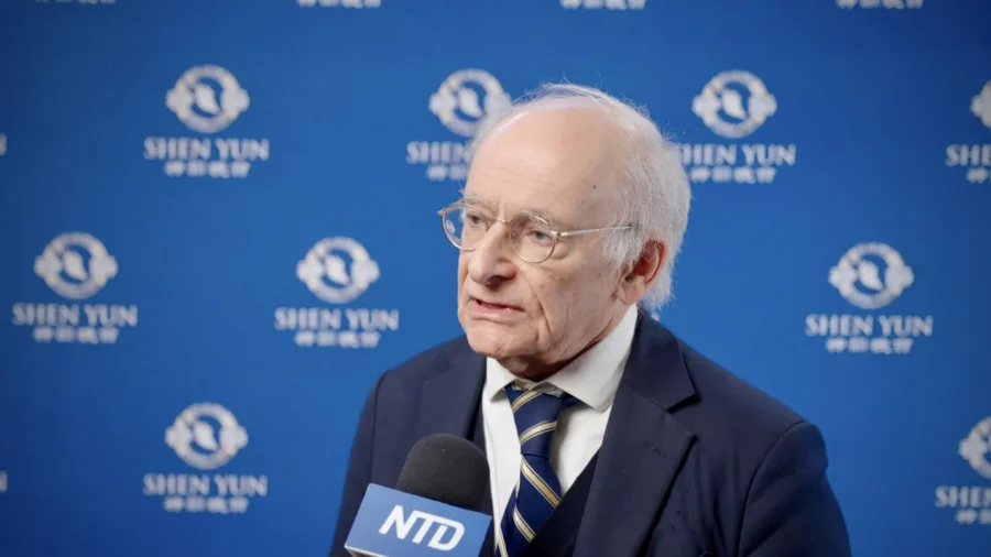 International Human Rights Lawyer Praises Shen Yun for Combining Artistic Beauty and Human Rights Values