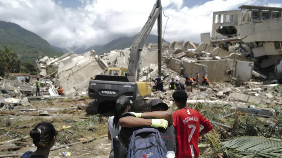 LIVE NOW: Search for Venezuela Earthquake Victims Continues in Caracas