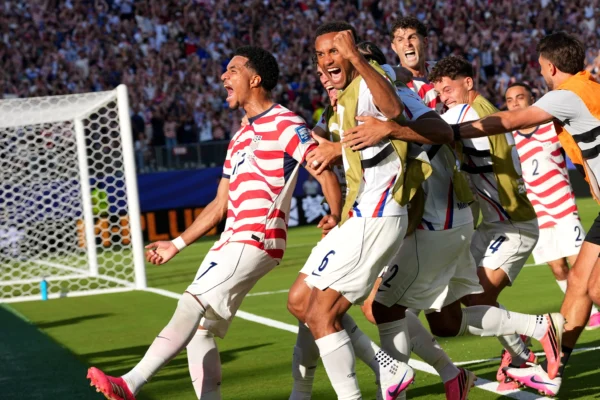 US Awaits Belgium After Shutting Out Bosnia in World Cup