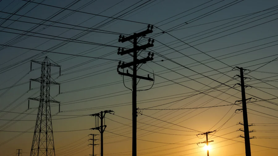 Largest US Power Grid Details Price Spikes, Warns on Record Demand