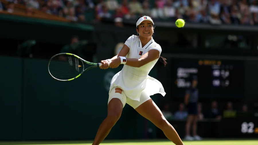 Reigning Wimbledon Champion Swiatek Ousted in 3rd Round