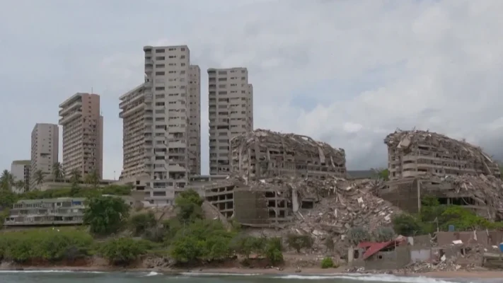 Venezuelan Business Owners Wait for Tourism's Return