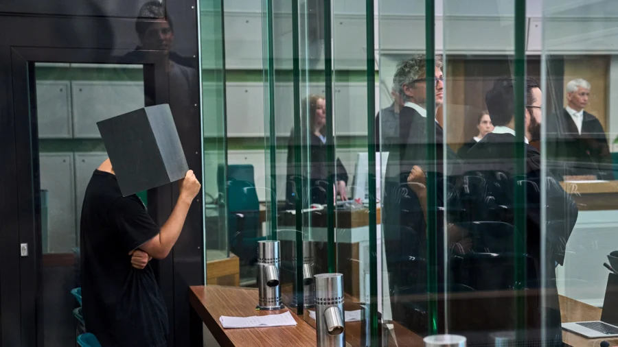 German Probe Exposes Online Predator Network
