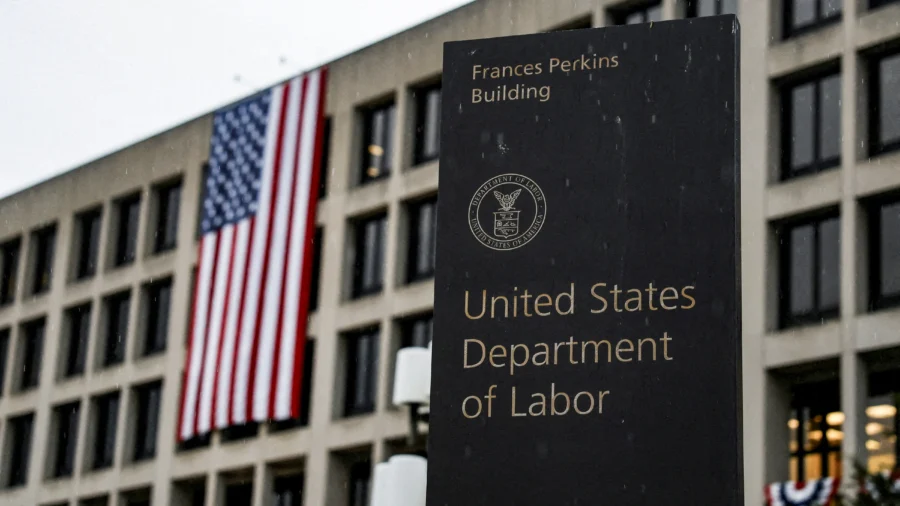 Labor Department Launches ‘Major Investigation’ Into H-1B Visa Fraud