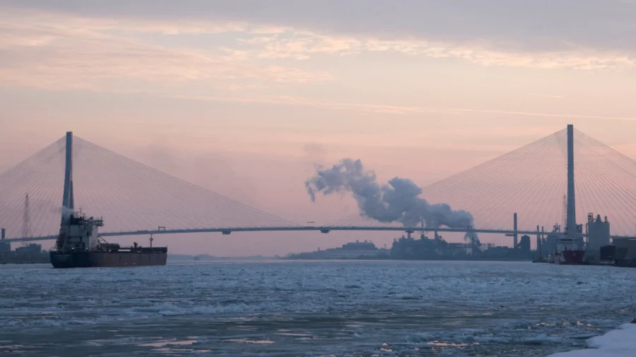 US, Canada Strike Deal on Tolls to Let New Bridge Open on July 27