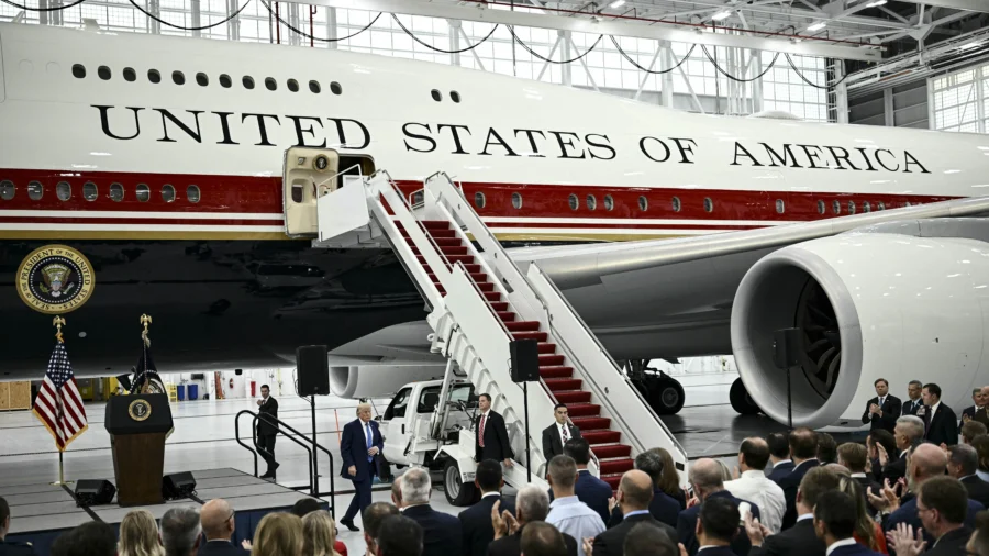 Trump Admin Subpoenas NYT Journalists After Air Force One Security Report