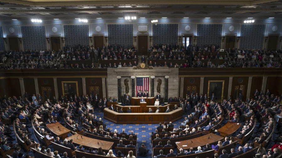 House Opens Legislative Session With Major Bills on Agenda