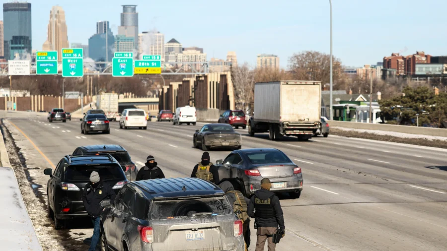 Trump Overturned DHS Pause of ICE Traffic Stops, White House Official Says