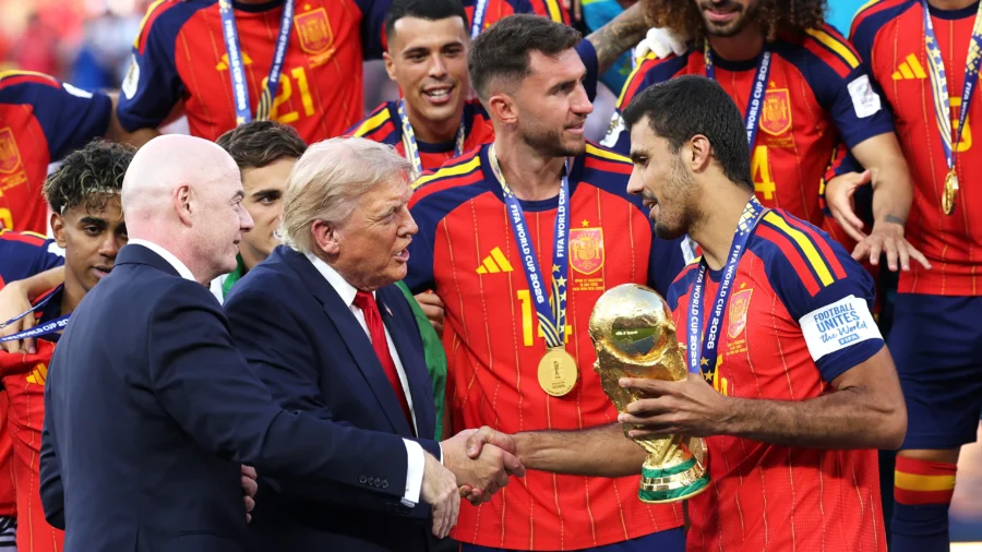 Trump Presents Trophy to Spain at FIFA World Cup Final