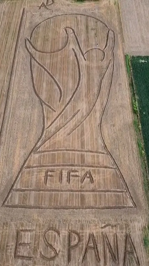 Land Artist in Northern Italy Celebrates Spain’s 2026 World Cup Win