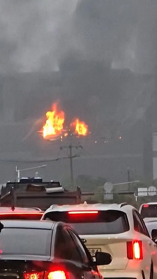 South Korean Warehouse Fire Burns for Over 52 Hours
