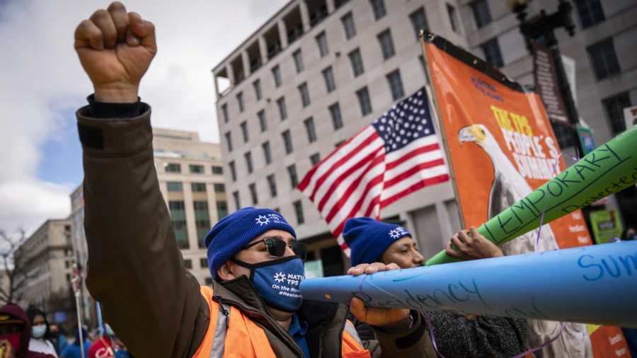 Judge Blocks US Government From Removing Work Permits for Thousands of Immigrants