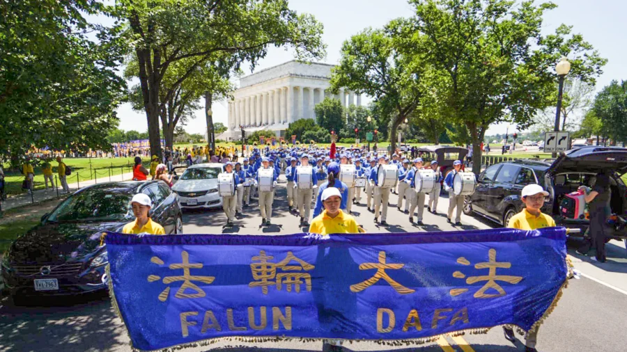 Thousands Rally at Lincoln Memorial Calling for End to CCP’s Persecution of Falun Gong