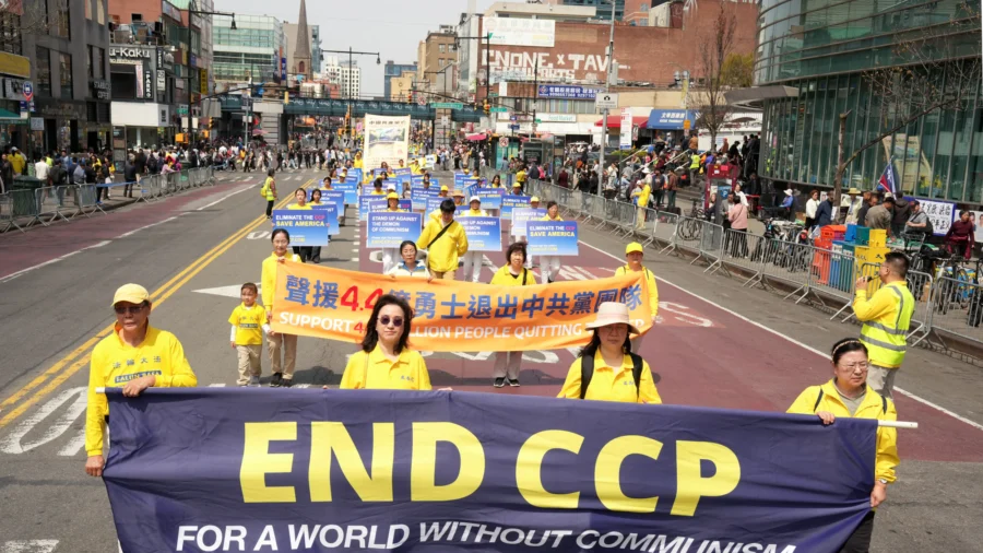 US Lawmaker Honors Chinese Movement to Quit Communist Party