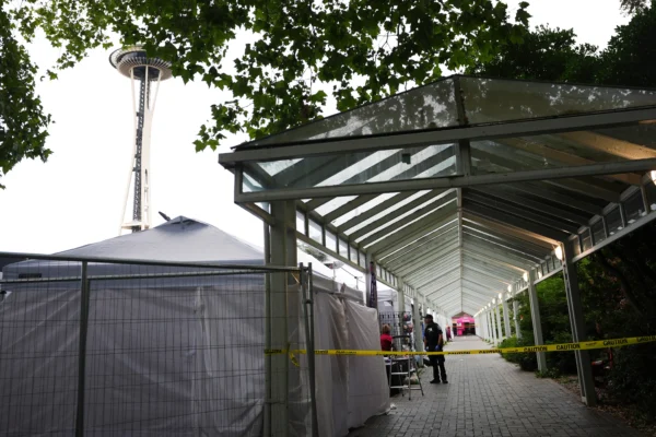 Seattle Mayor, Police Chief, and Other Leaders Provide Update on Seattle Center Shooting