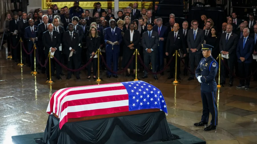 Tributes Paid to Sen. Lindsey Graham at US Capitol Ceremony