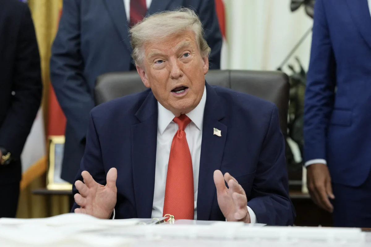 Trump Promises to Hit Iran 'Very Hard' After Attacks on US Base in Jordan