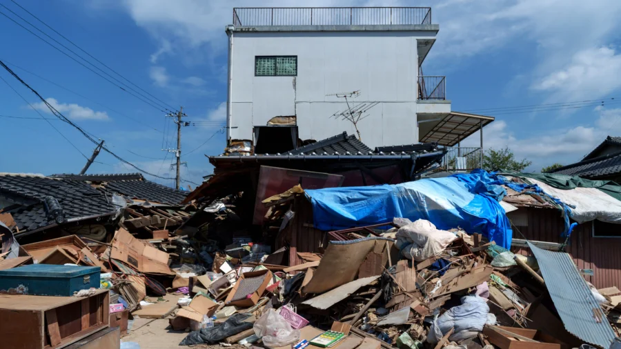 Japan Earthquake Halts Auto and Chip Plants as Death Toll Rises to 34