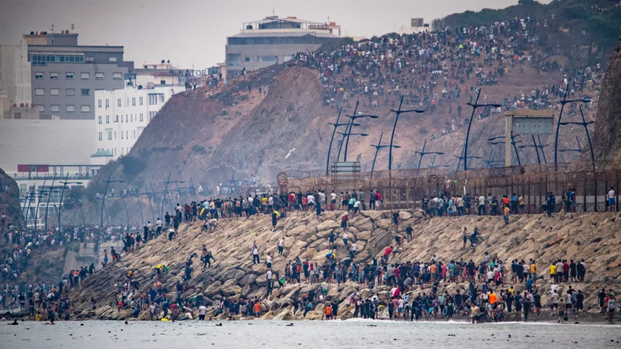 Tens of Thousands of Migrants Voluntarily Leave After Crossing Into Spanish Territory of Ceuta
