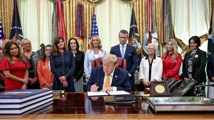 Trump Signs Executive Order Establishing Military Spouse Commission