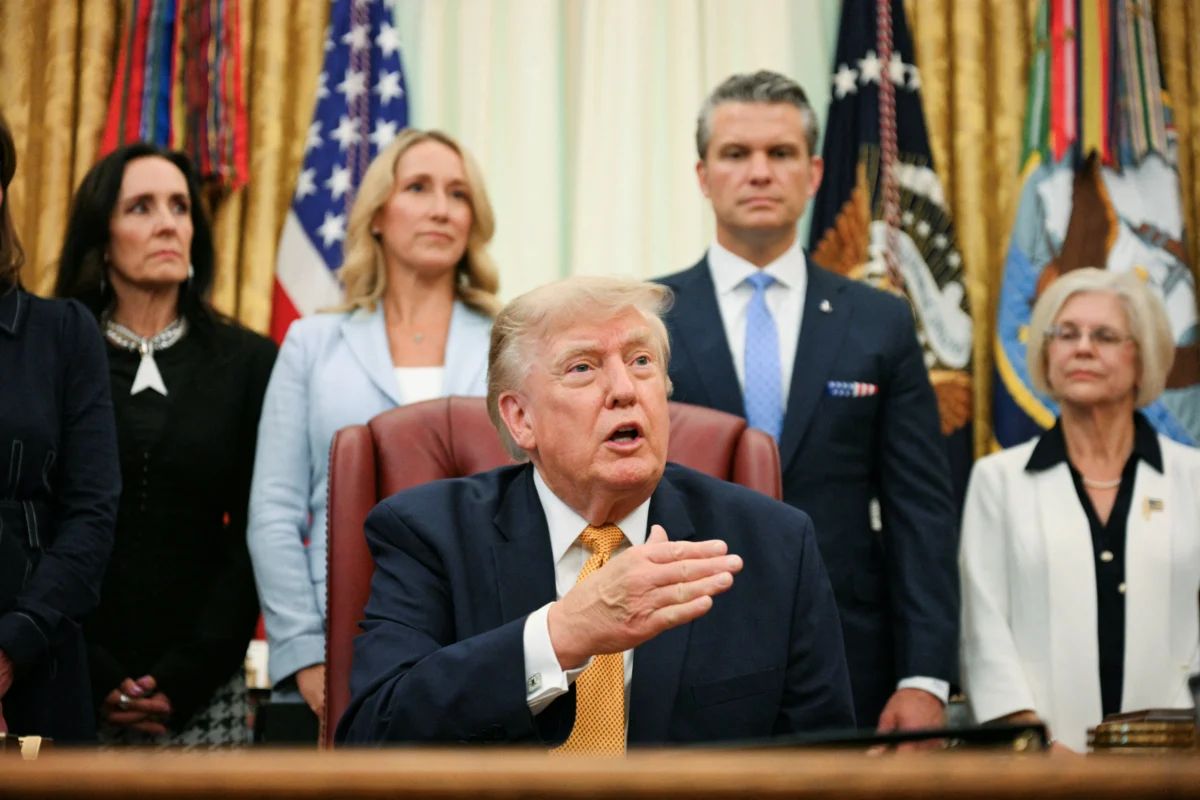 Trump Issues ‘Last Chance’ Warning to Iranian Regime