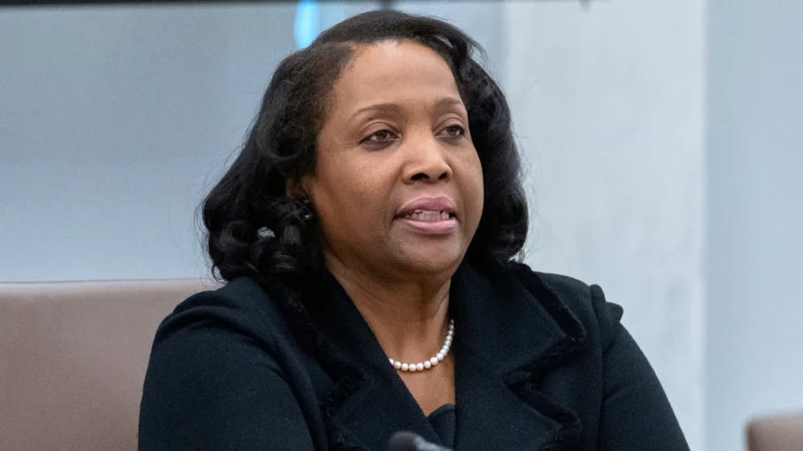 Trump Restarts Effort to Fire Fed’s Lisa Cook