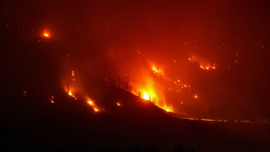 Wildfires Burn Across Western US and Canada as Residents Are Evacuated