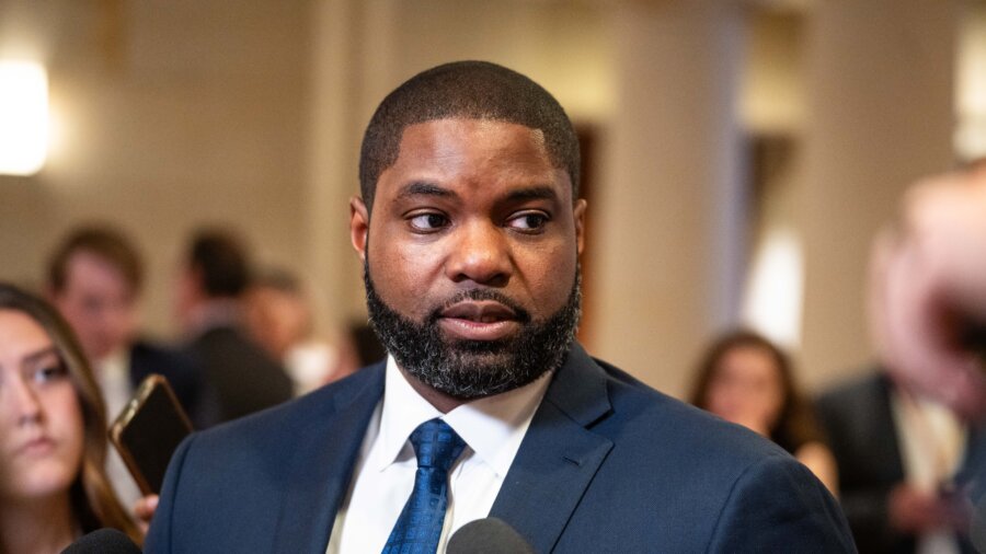 Byron Donalds to Face Former Republican in Florida’s Gubernatorial Election