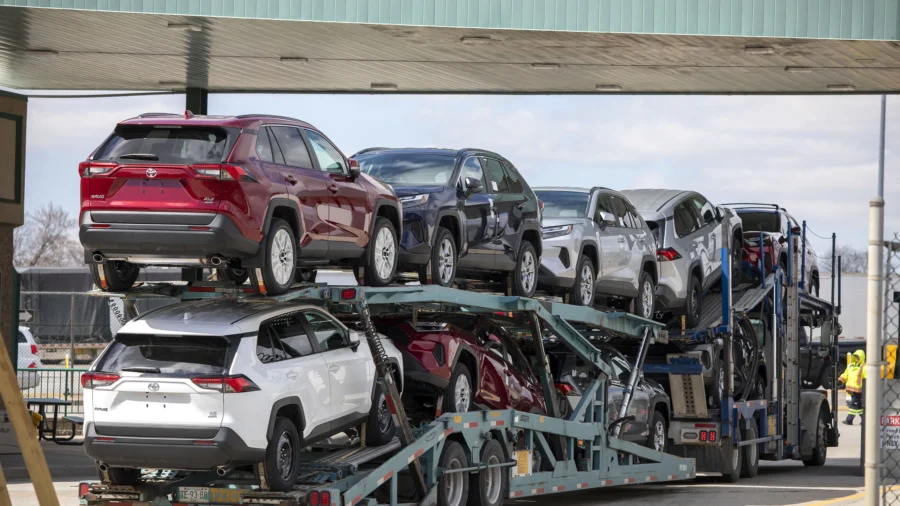Trump Announces New 50 Percent Tariffs on Canadian Autos
