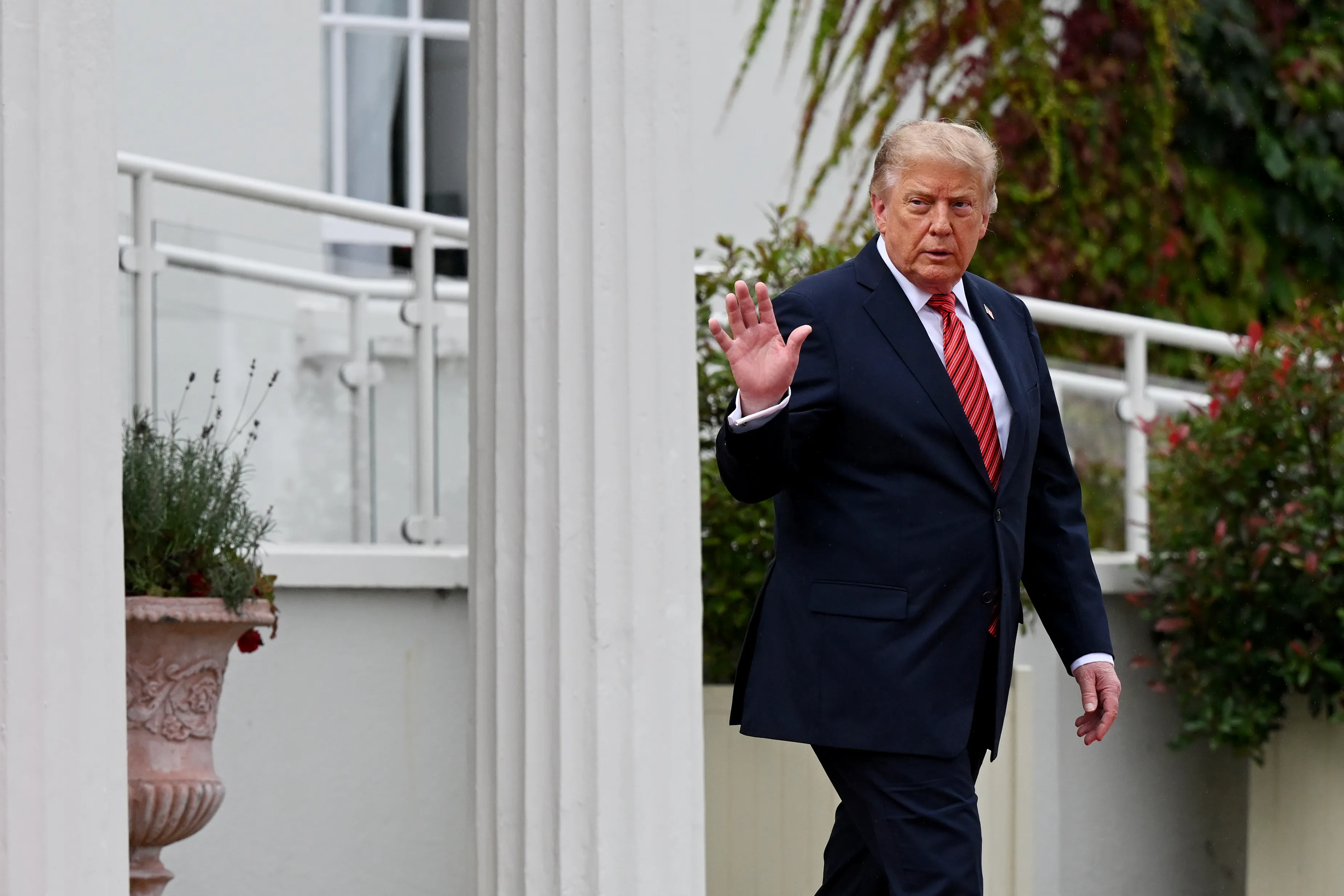 Trump in Ireland for Meetings, Golf Tournament