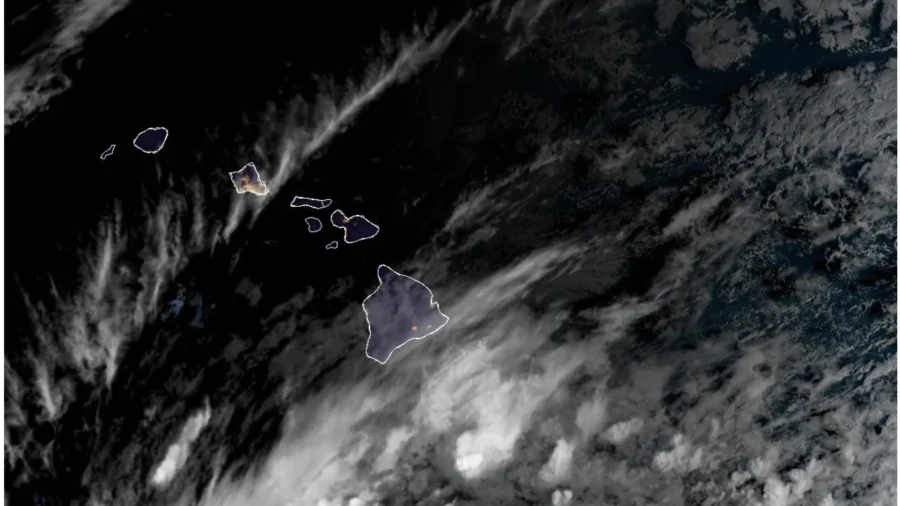 Hawaii Faces Another Hurricane Threat as Nolo Grows in Central Pacific