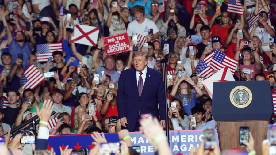 Trump Returns to Alabama City Where He Held First Mega-Rally to Stump ...