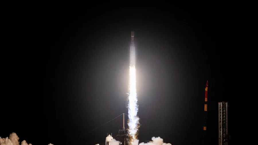 FAA Looks to Streamline Rules for Commercial Space Launches