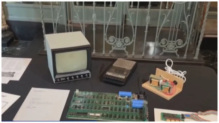 Rare Apple-1 Up for Auction | NTD Rare Apple-1 Up for Auction | NTD