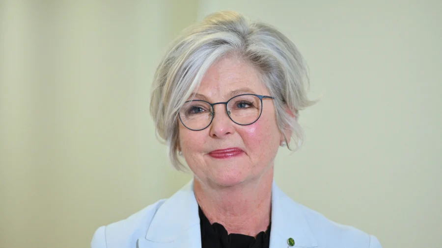 Terrorism Squad to Probe Car Attack That Critically Injured Australian Lawmaker