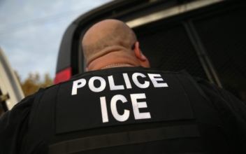 ICE Releases Dozens of Immigrants To Protect Them From COVID-19 Disease