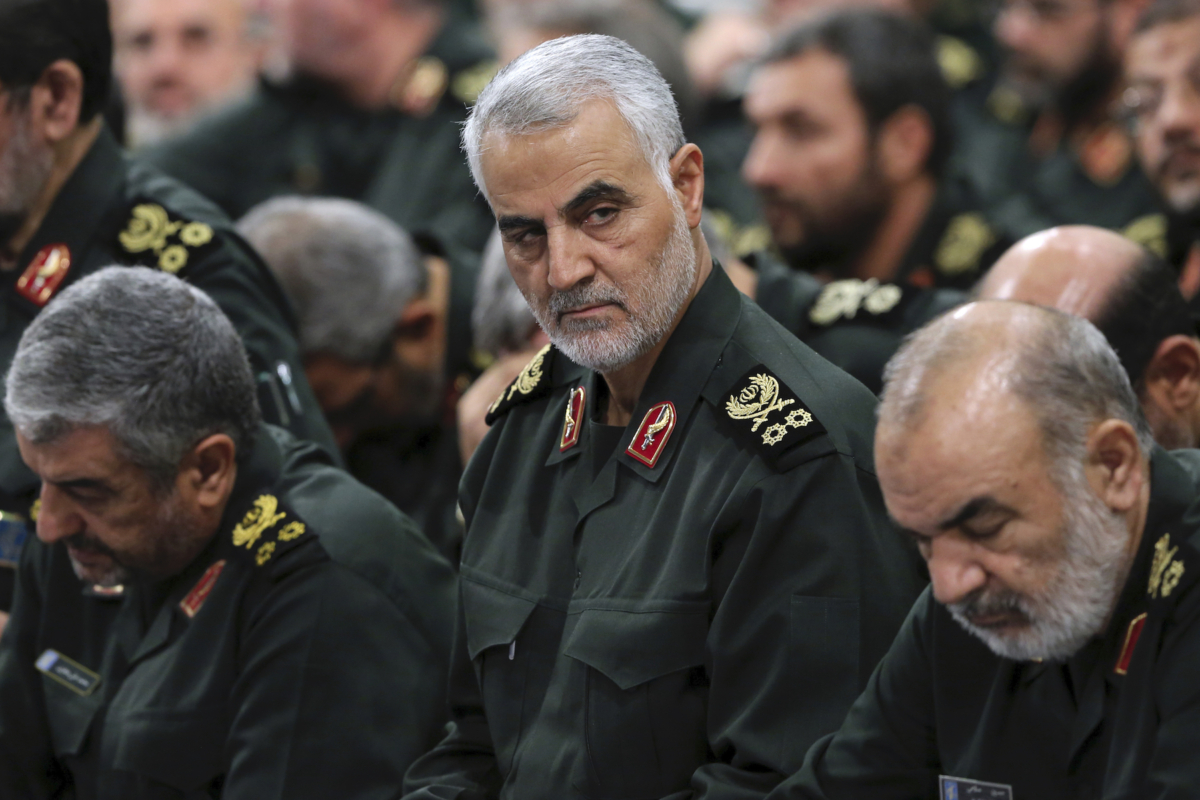 Revolutionary Guard Gen. Qassem Soleimani (C) attends a meeting in Tehran, Iran on Sept. 18, 2016. (Office of the Iranian Supreme Leader via AP)