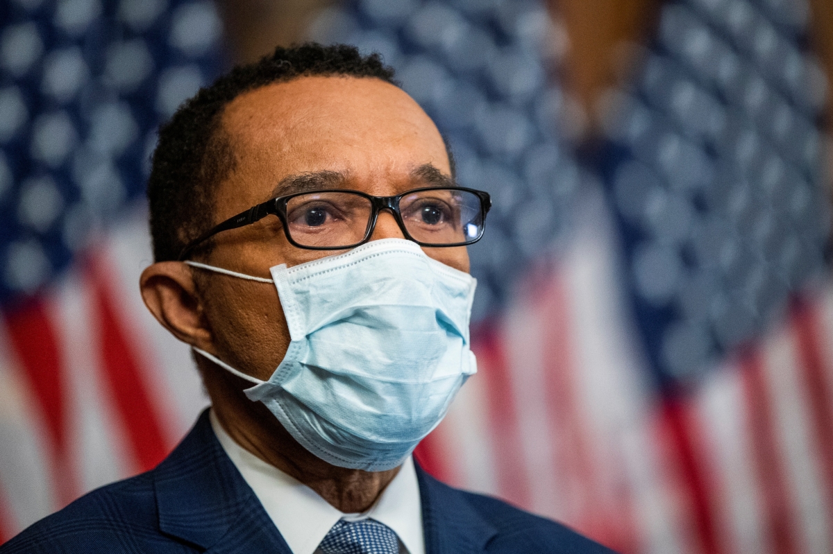 Rep. Kweisi Mfume (D-Md.) talks to guests and fellow lawmakers following a ceremonial swearing-in ceremony conducted by House Speaker Nancy Pelosi (D-Calif.) at the U.S. Capitol, Washington, on May 5, 2020, (Manuel Balce Ceneta/AP Photo)
