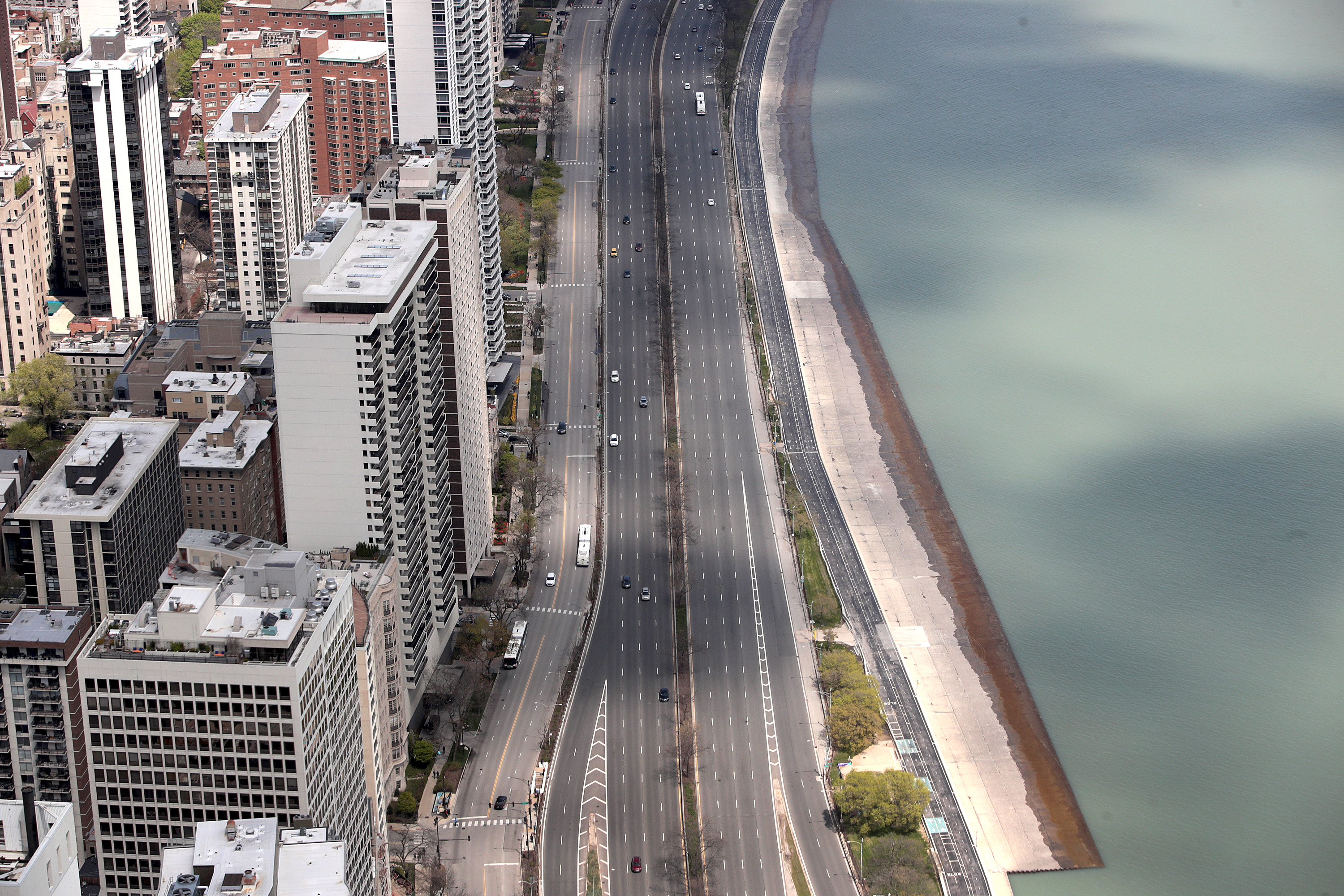 A view from the 360 Chicago observation deck shows a nearly-empty Lake Shore Drive and a deserted lakefront in Chicago, Ill., on May 12, 2020. (Scott Olson/Getty Images)
