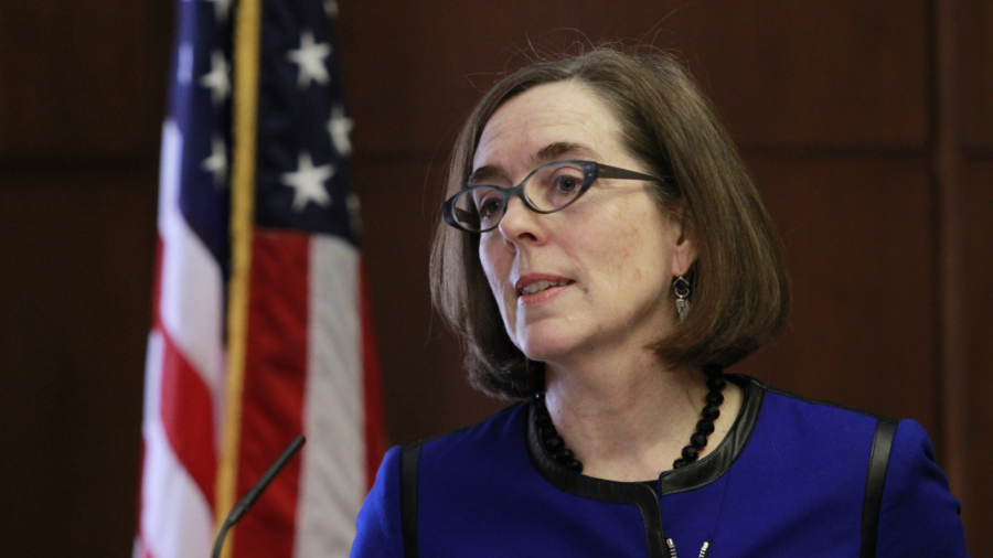 Oregon Governor Sends up to 1,500 National Guardsmen to Aid Hospitals Amid CCP Virus Surge