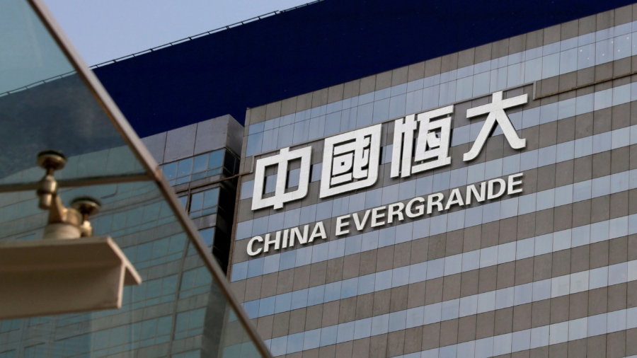 China Evergrande Shares, Bonds Suffer Sell-Off on Cash-Crunch Concern