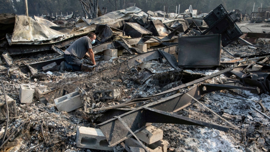 Half Million Oregonians Evacuate as Death Toll in West Wildfires Rises to 16